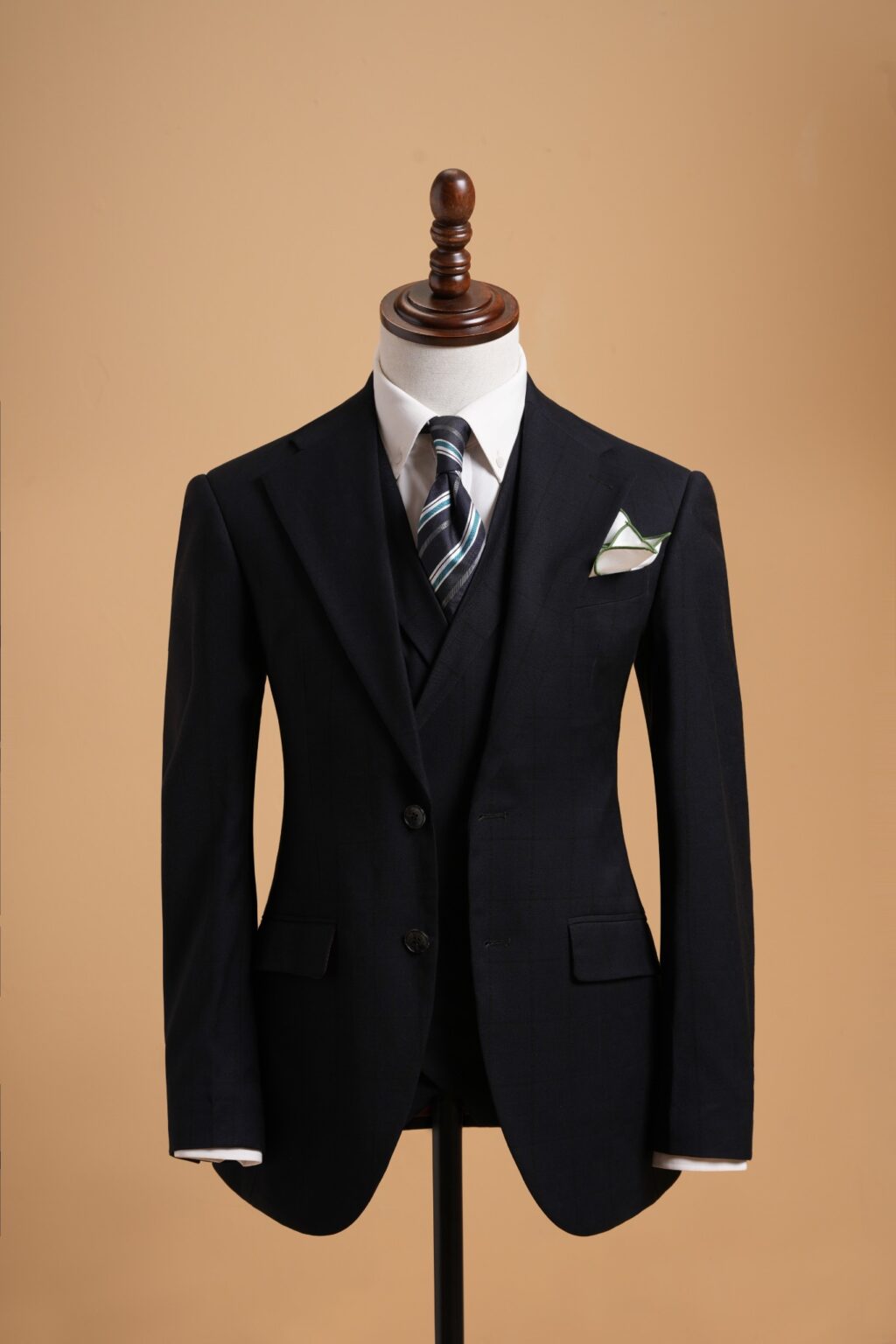 Áo vest xanh đen kẻ cổ ve khuyết 1 hàng khuy Adam Store - AV359