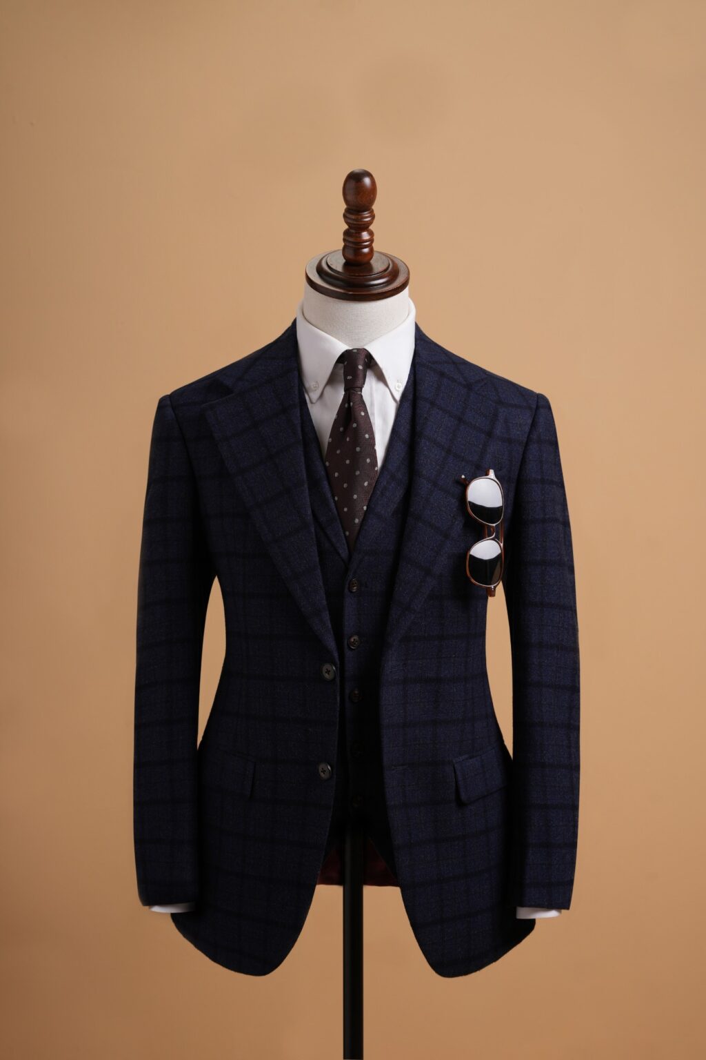 Áo vest xanh kẻ tím vàng cổ ve khuyết 1 hàng khuy Adam Store - AV358