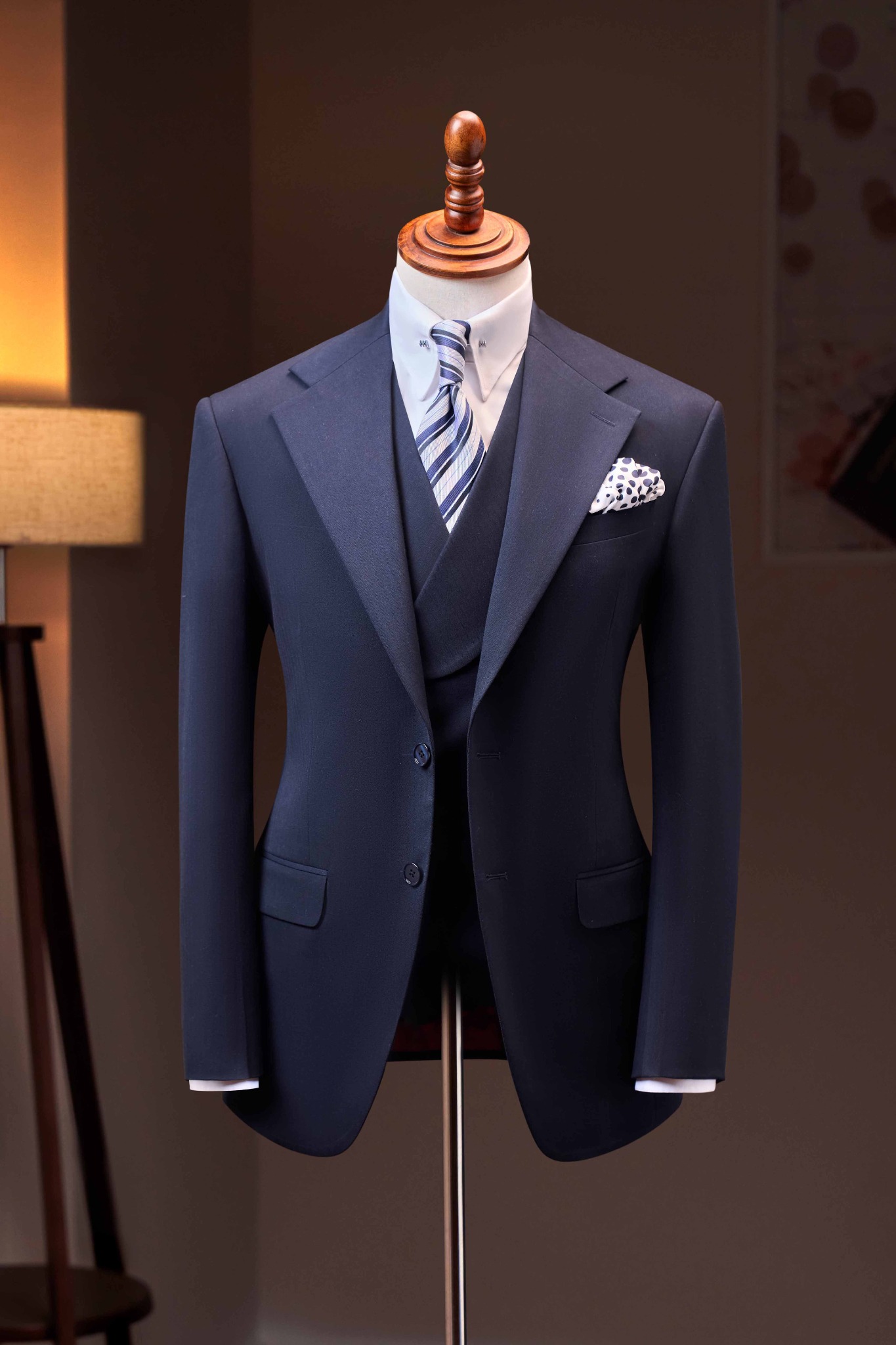 Áo vest xanh sọc kẻ chìm cổ ve khuyết 1 hàng khuy Adam Store - AV398