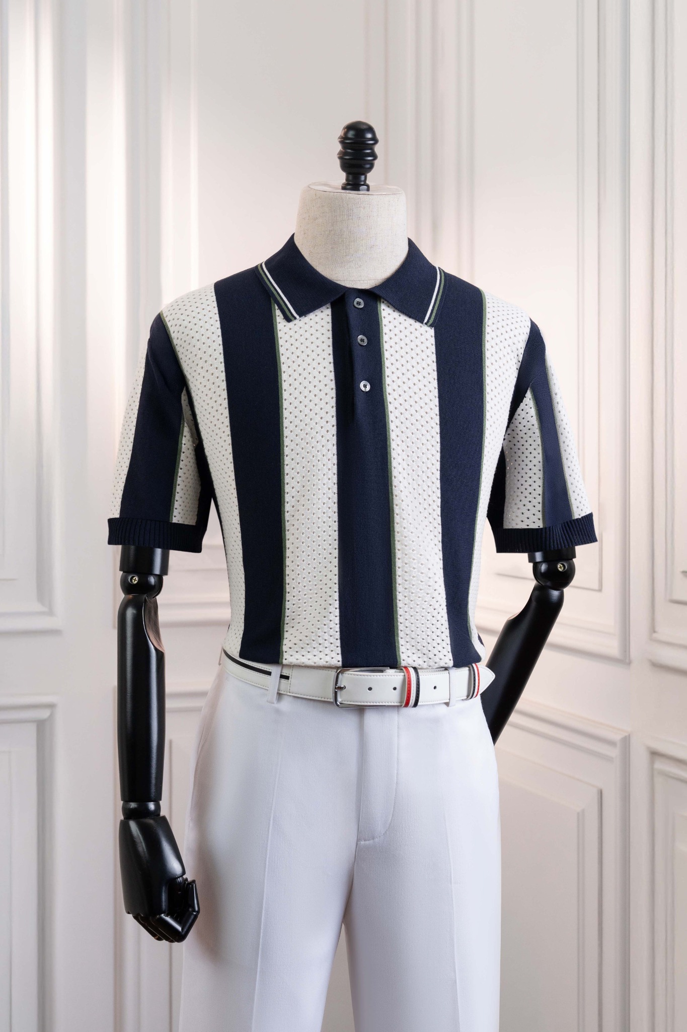 Áo mongtoghi ngắn tay trắng sọc đen dệt lỗ ADAM STORE – AP207