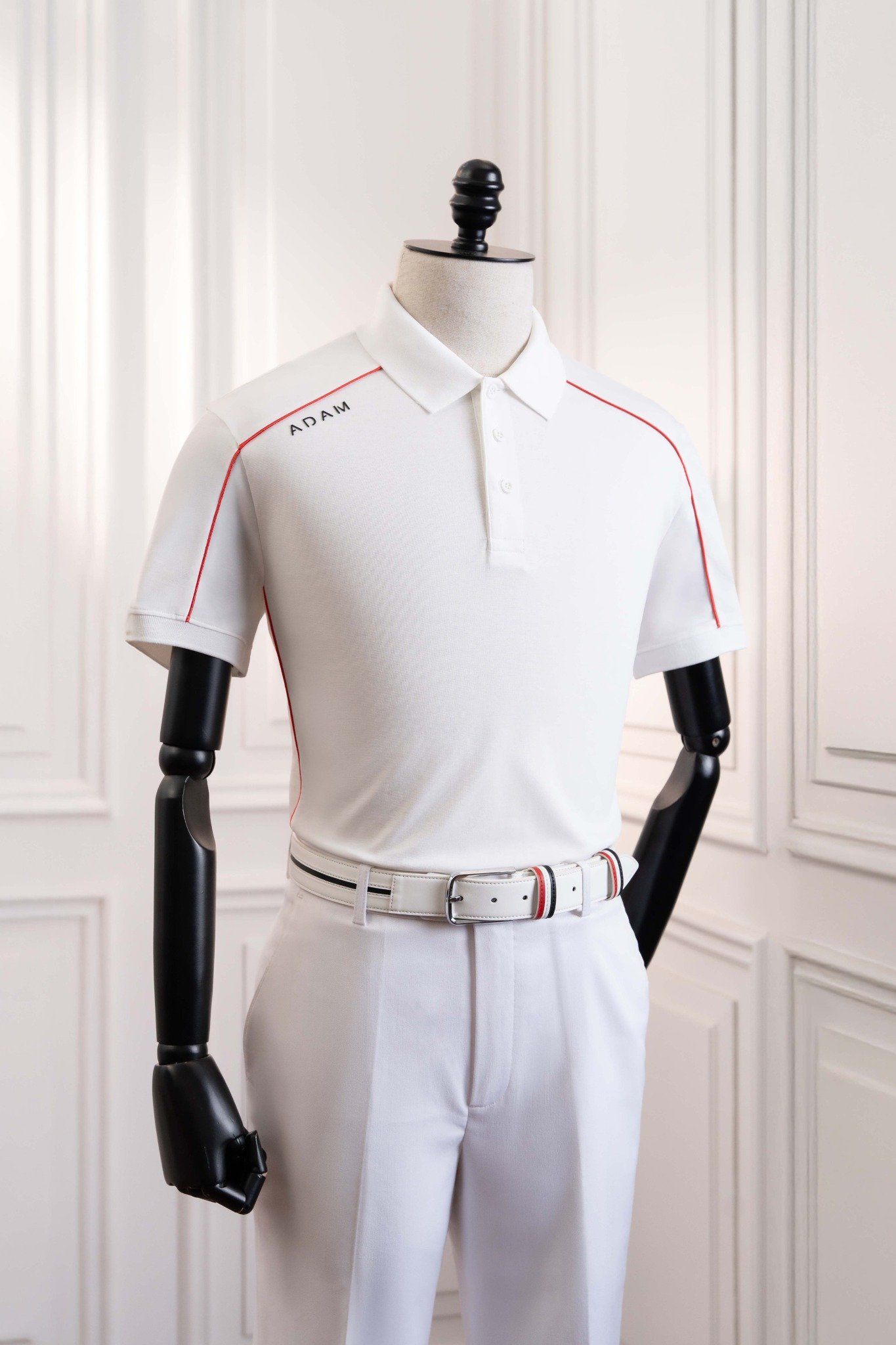 Áo polo ngắn tay trắng, kẻ đỏ thân và vai áo Adam Store – AP249
