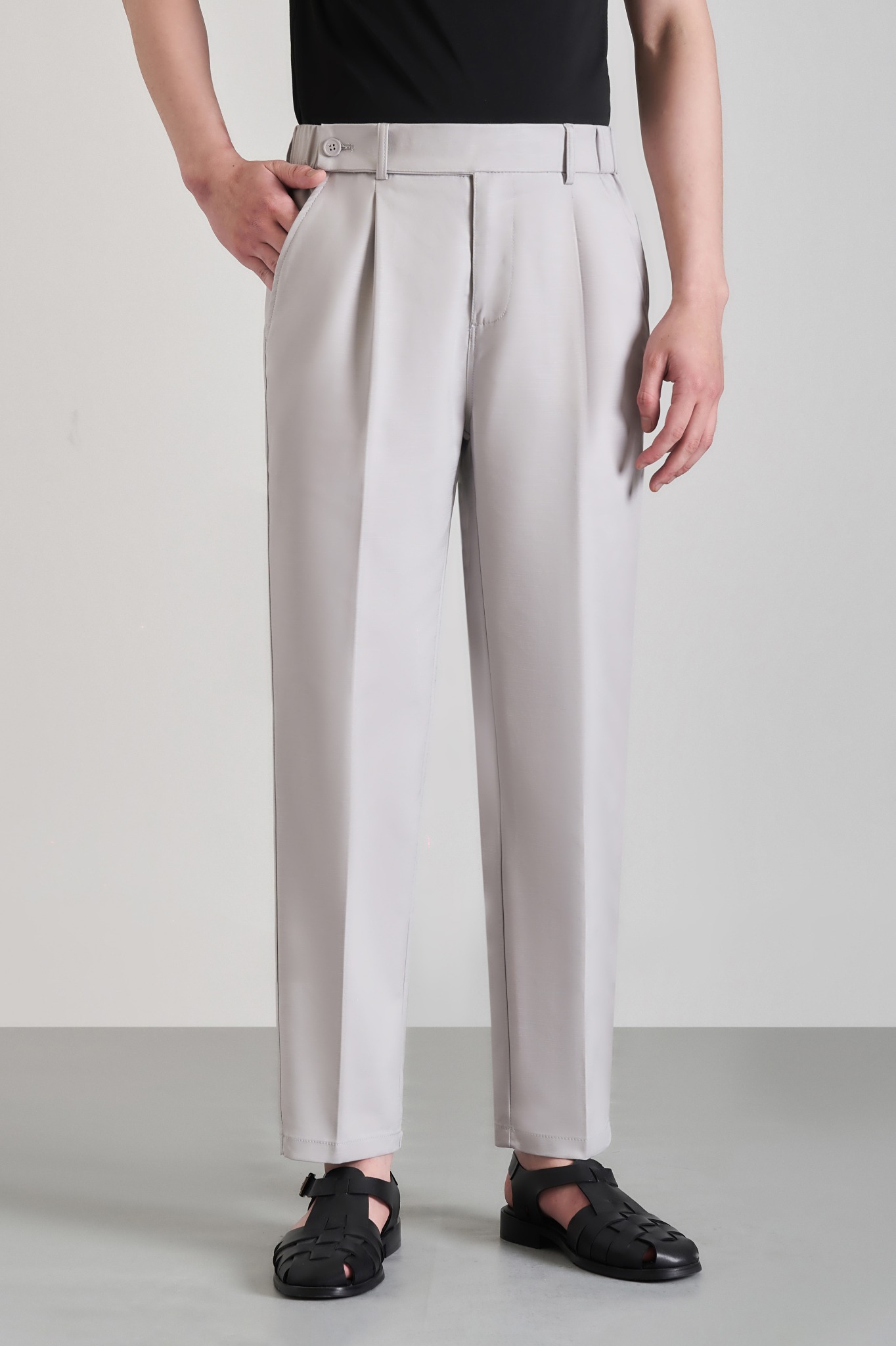 Quần kaki ghi trơn cạp chun Adam Store – QK003G