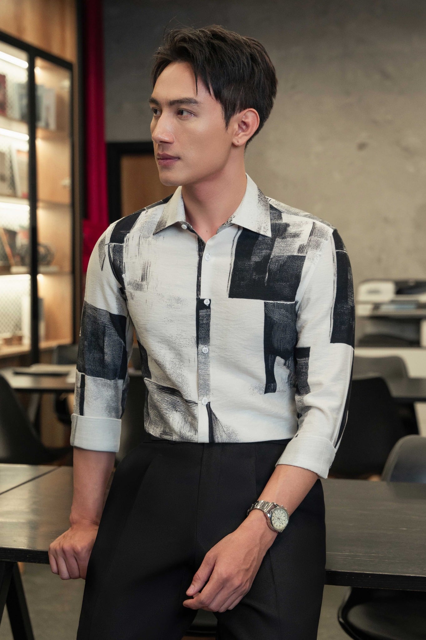 Sơ mi dài tay trắng đen họa tiết Adam Store – SMC177