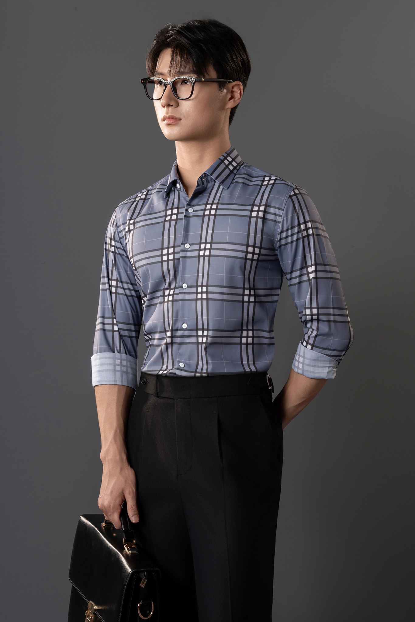 Sơ mi dài tay xanh kẻ vuông Adam Store – SMC165